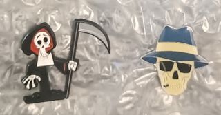 Lote 5 Pins Calaveras y Cobra Marihuana