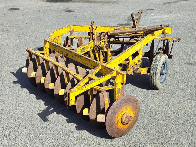 Grada Tractomotor 16 discos en V