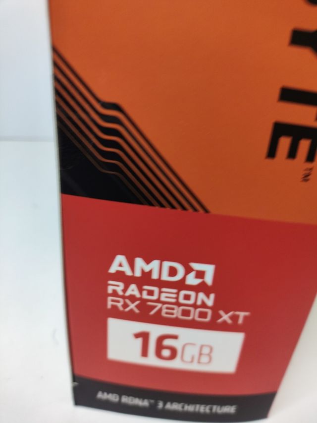 Tarjeta Gráfica Gigabyte RX 7800 XT Gaming OC