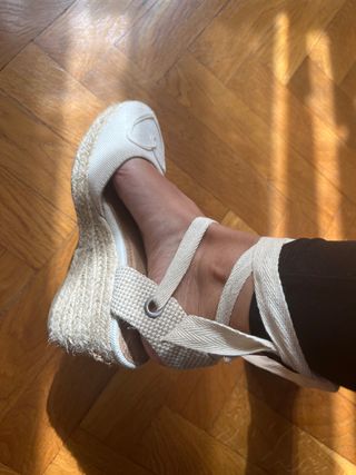 Sandalias cuña blancas beige talla 36
