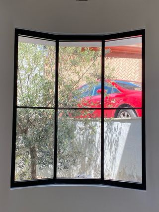 Manitas/ Handyman 
