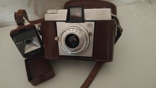 Cámara de fotos antigua ysola 4x4