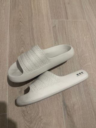 Chanclas Adidas Adilette Blancas