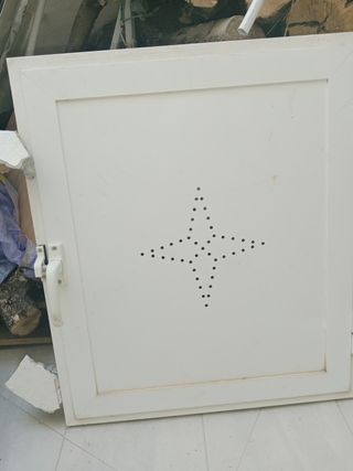 Puerta de trastero blanca