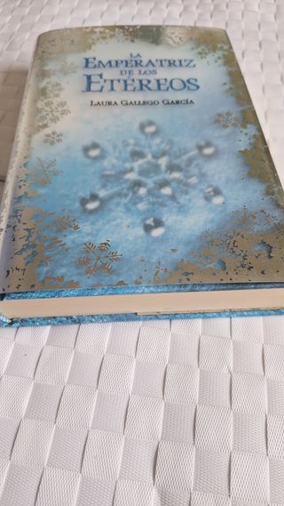 LA EMPERATRIZ DE LOS ETEREOS (Spanish Edition)
