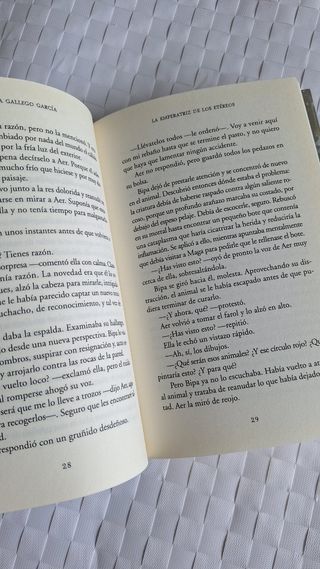 LA EMPERATRIZ DE LOS ETEREOS (Spanish Edition)