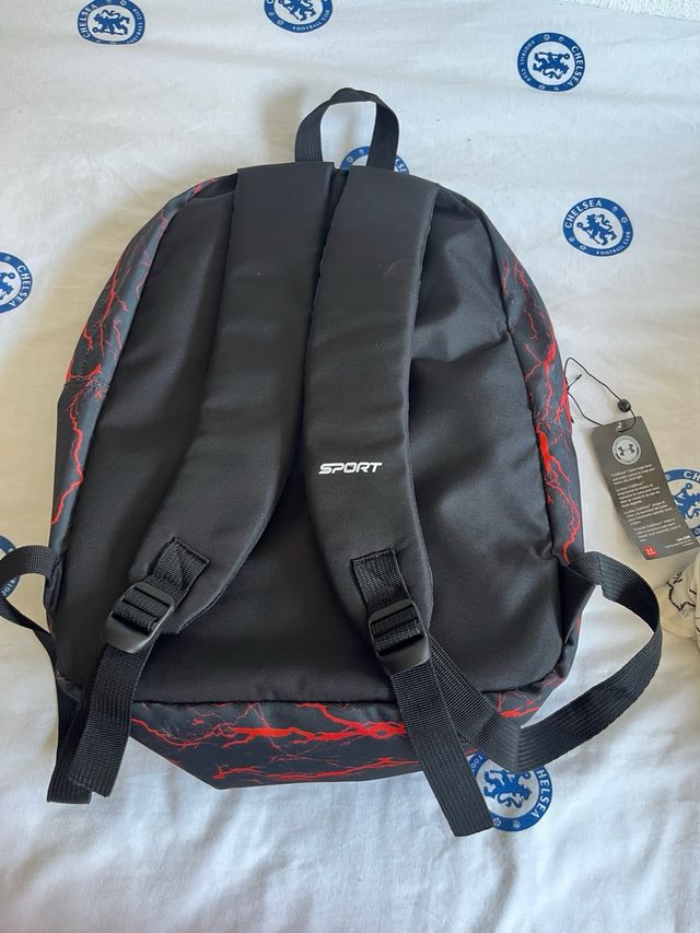 Mochila Under Armour Negra y Roja