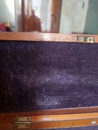 Scatola in legno vintage con serratura