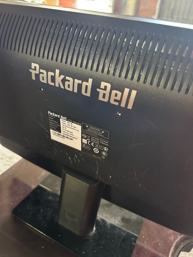 Packard Bell Monitor Negro