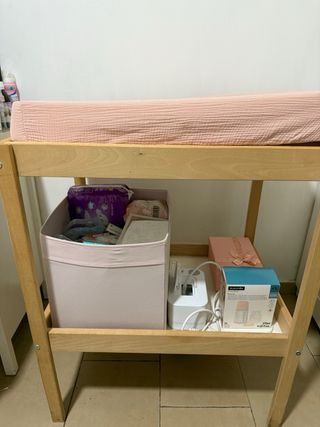 Cambiador de bebé de madera