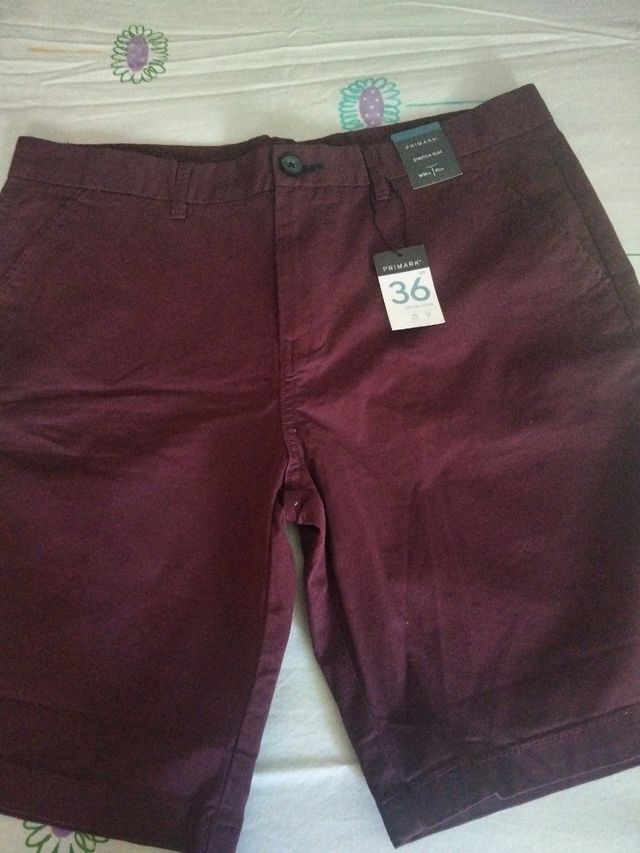 Pantalón corto hombre,talla 46 color Burdeos nuevo