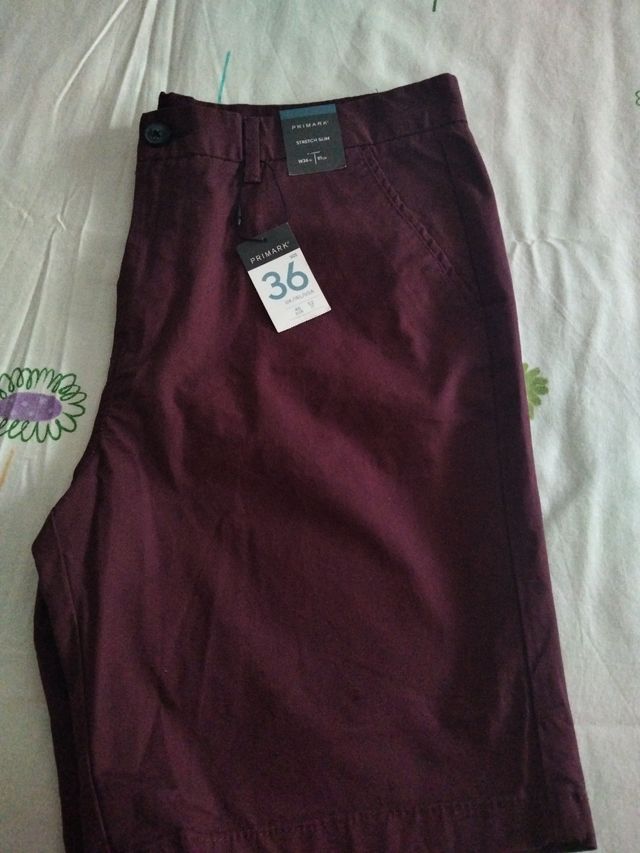 Pantalón corto hombre,talla 46 color Burdeos nuevo