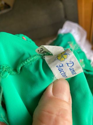 Vestito da danza verde con fiori