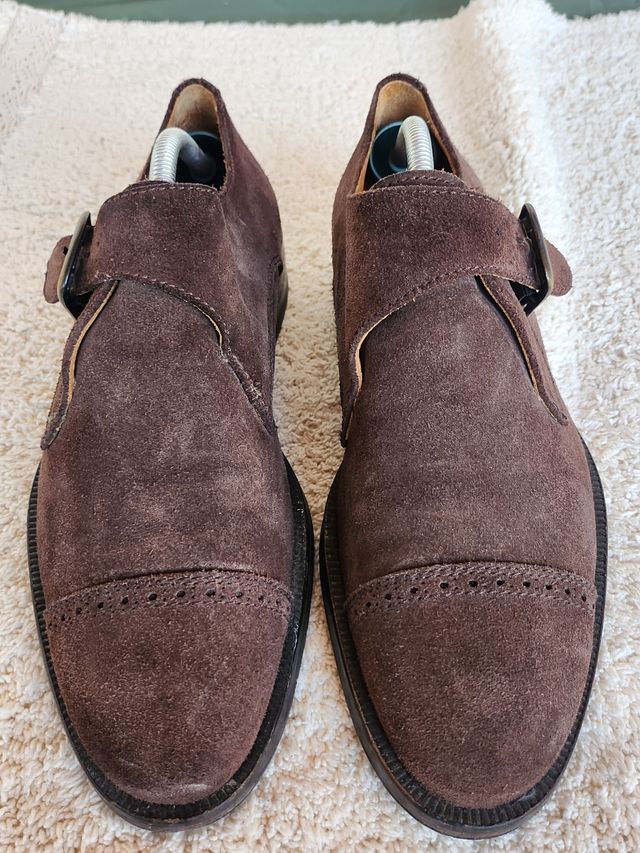 Scarpe scamosciate marroni con fibbia