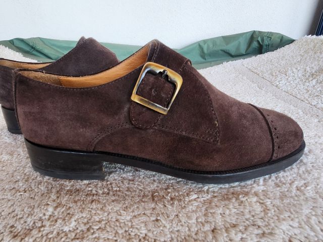 Scarpe scamosciate marroni con fibbia
