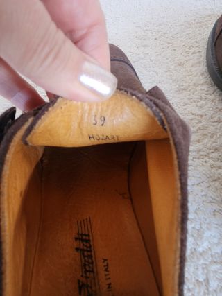 Scarpe scamosciate marroni con fibbia