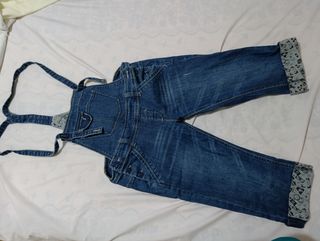 Peto vaquero con estampado