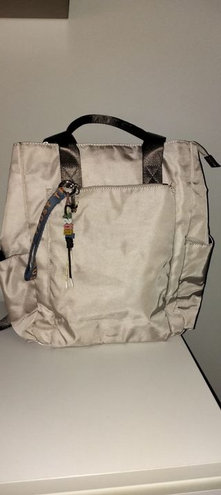 Bolso beige y multicolor