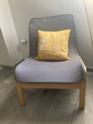 Poltrona Ikea Retro grigia e gialla