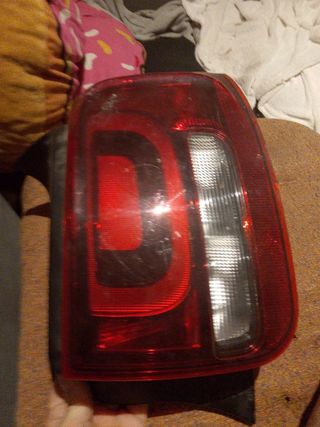 Piloto trasero C4 Cactus derecho