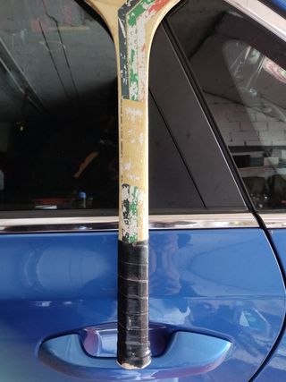 Raqueta de tenis de madera vintage