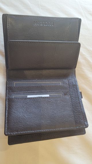 Billetera de hombre marrón