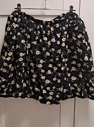 Falda floral negra talla XL