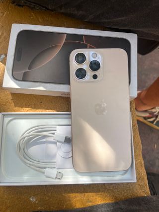 iPhone 16 Pro Max Dorado