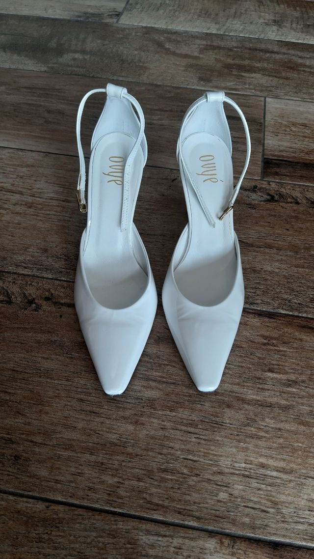 Scarpe bianche con tacco Ovye' by Cristina Lucchi