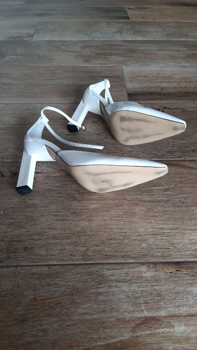 Scarpe bianche con tacco Ovye' by Cristina Lucchi