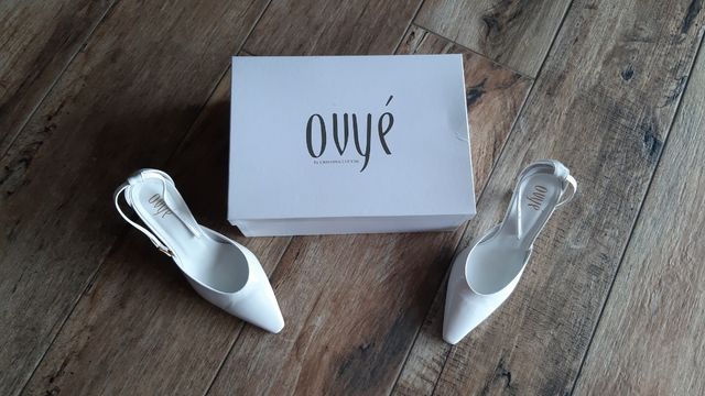 Scarpe bianche con tacco Ovye' by Cristina Lucchi