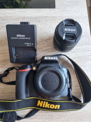 Cámara Nikon D3500 en perfecto estado