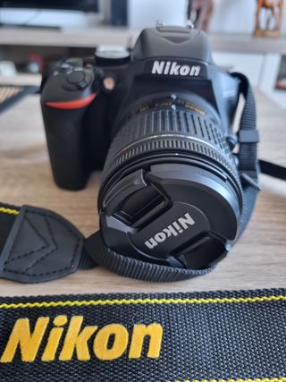 Cámara Nikon D3500 en perfecto estado
