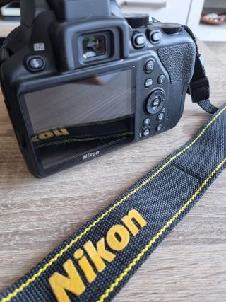 Cámara Nikon D3500 en perfecto estado