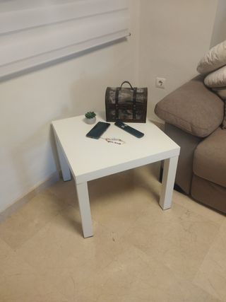 Mesa auxiliar blanca Ikea