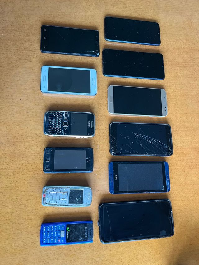 lote de teléfonos móviles 