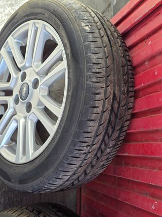 Llantas Ford Transit Carrier