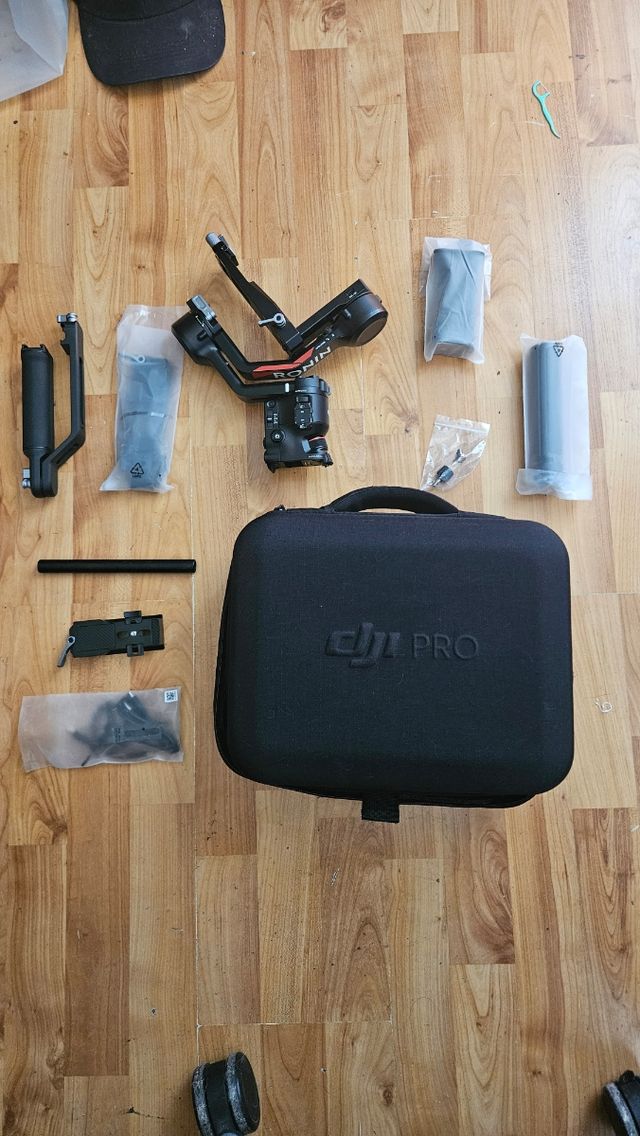 DJI RS4 con accesorios