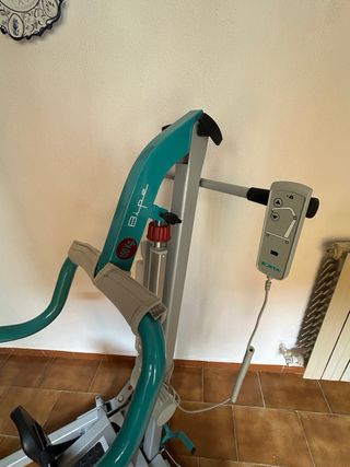 Grúa Hospitalaria Bipedestación 2 en 1 Marca Forta