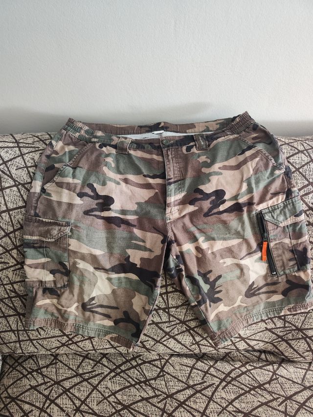 Pantalón corto camuflaje hombre
