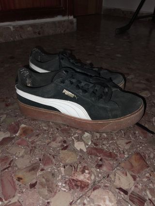 Zapatillas Puma Negras y Blancas