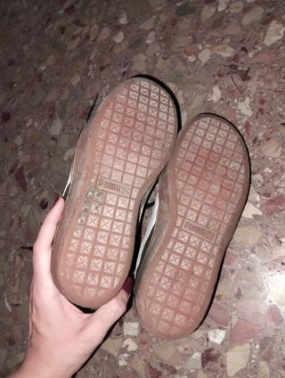 Zapatillas Puma Negras y Blancas