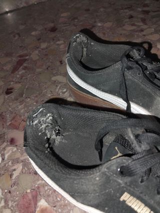 Zapatillas Puma Negras y Blancas