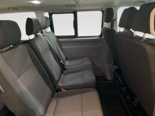 Volkswagen Caravelle 2024