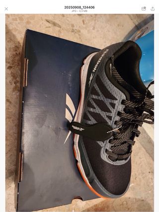 Zapatos de seguridad Reebok negros y grises