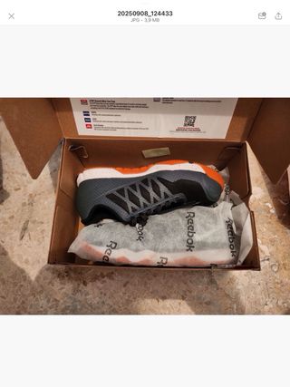 Zapatos de seguridad Reebok negros y grises