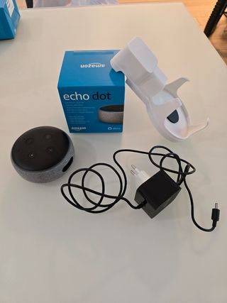 Amazon Echo Dot Altavoz Inteligente con soporte
