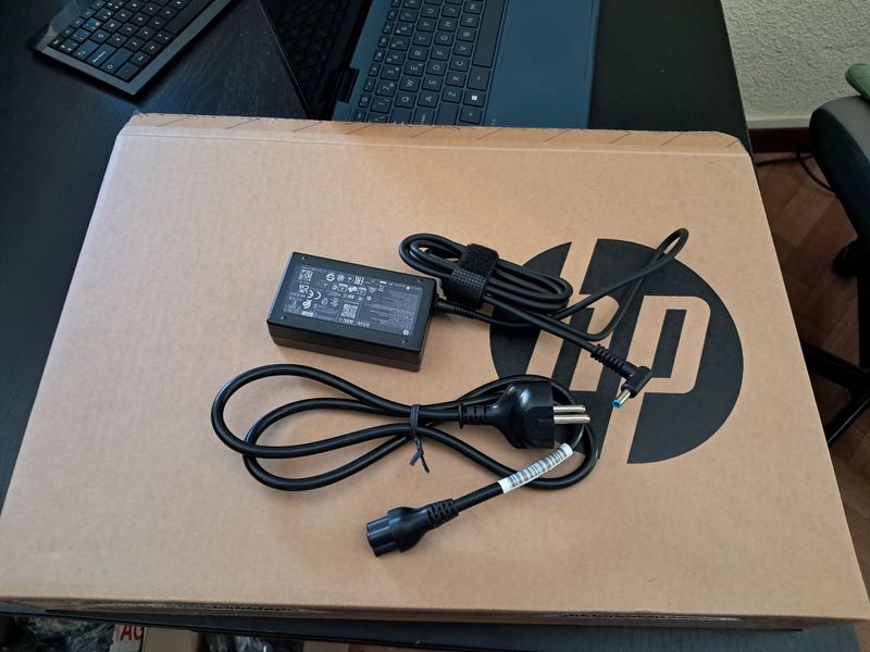 Portátil HP Pavilion Gris/Negro afbeelding 3