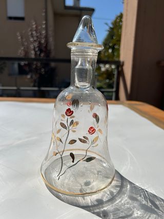 Coppia di ampolle vintage in cristallo decorato