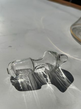 Coppia di ampolle vintage in cristallo decorato